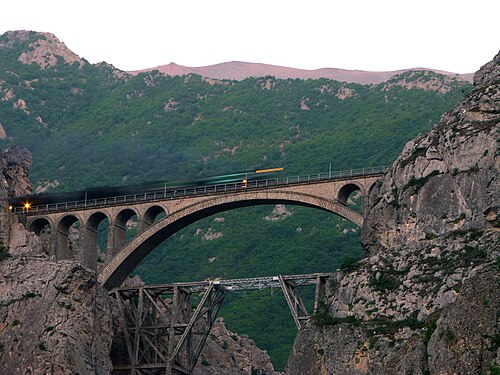 Transport in Iran